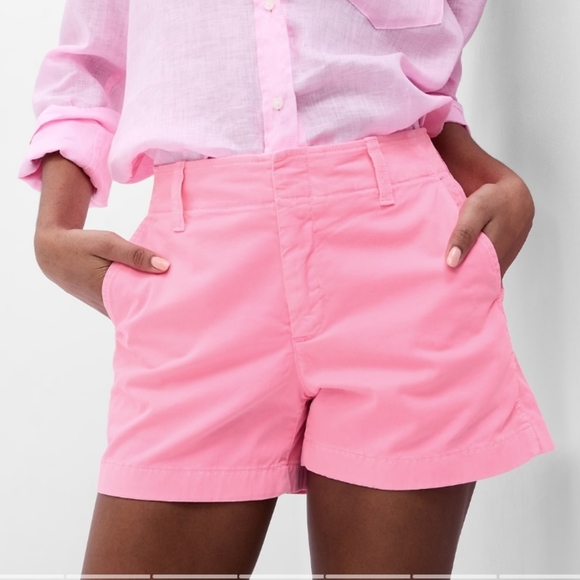 GAP Pants - Gap pink 4" downtown khaki shorts, size 8 NWT
